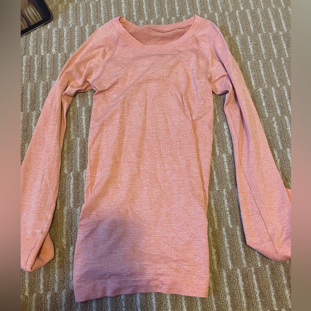 Lululemon pink savvanah swiftly tech long sleeve